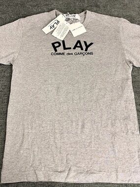 Comme des Garcons CDG PLAY Grey Heart Logo T-Shirt Medium Brand New With Tags